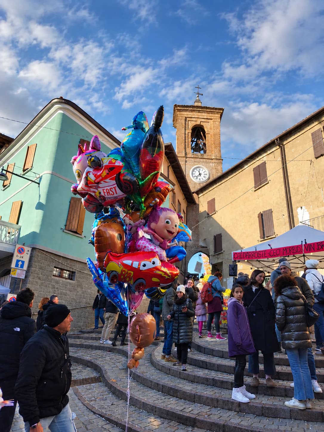 PICCOLA FIERA D'AUTUNNO DI RONCOFREDDO (Kleines Herbstfest von Roncofreddo) — foto 2