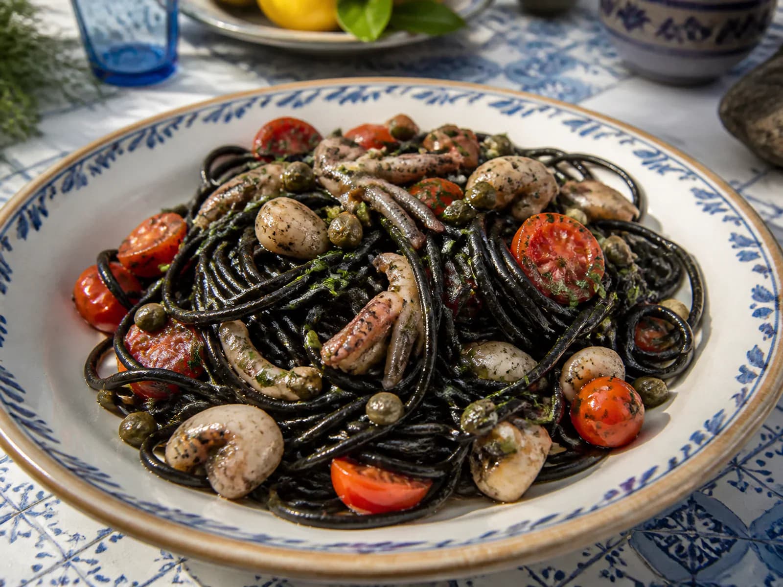 Pasta con il Nero di Seppia alla Eoliana
